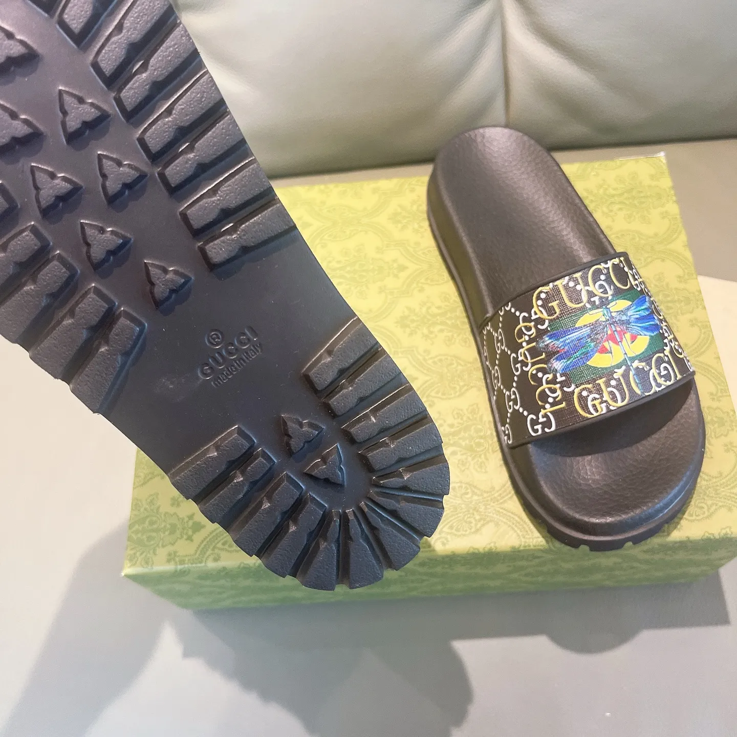 Men's Men's Shoes 130🐮🐮Gucci Gucci Slippers Gucci 2024 latest beach sandals slippers Original molding double G LOGO Original molding consistent Outsole: Men's Men's Shoes u double-layer outsole Size: 35-46